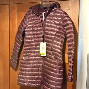 Lululemon Sz 6 Pack It Down Goose Down Long Hooded Puffer Jacket Burgundy, $276